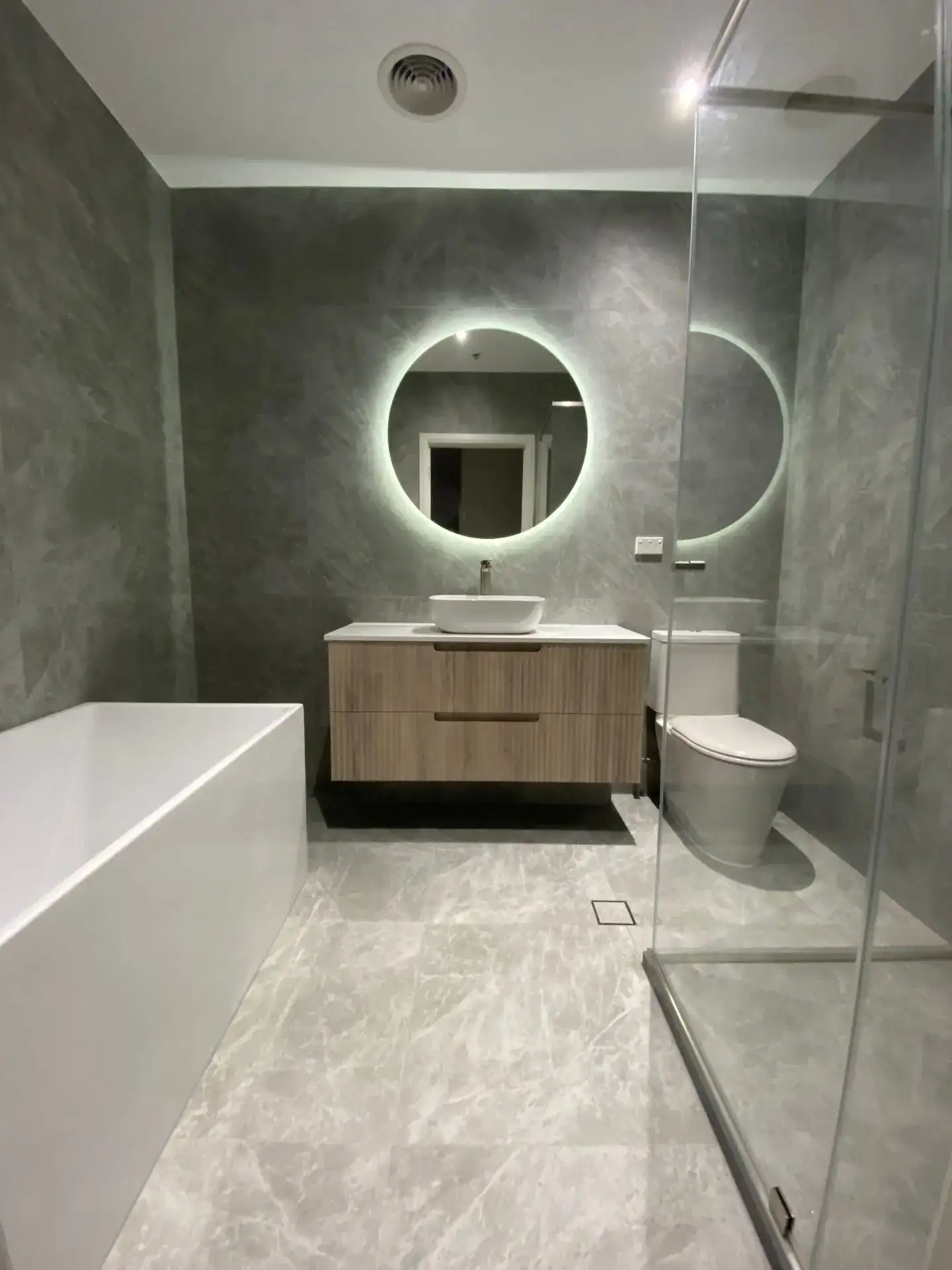 Beautifully renovated Melbourne bathroom